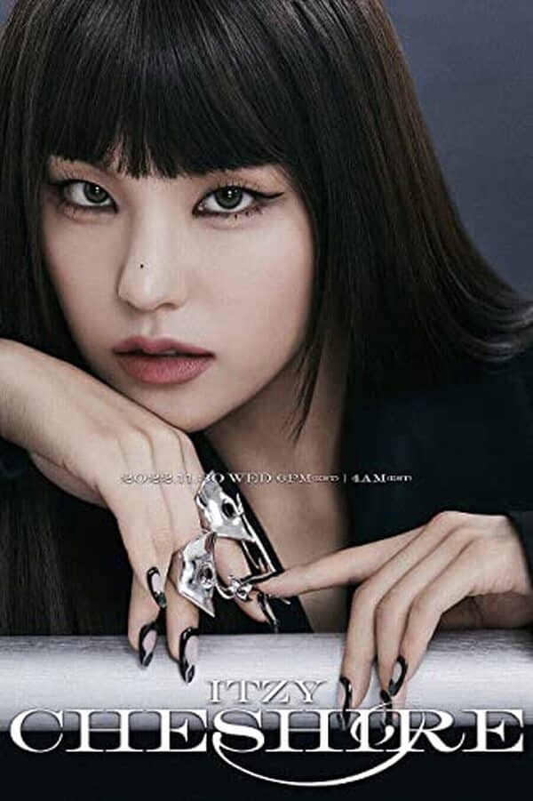 Découvrez notre critique détaillée du set standard complet de l'album mini d'iTZY Cheshire. Analyse des chansons, packaging et exclusivités inclus dans cet ensemble incontournable.