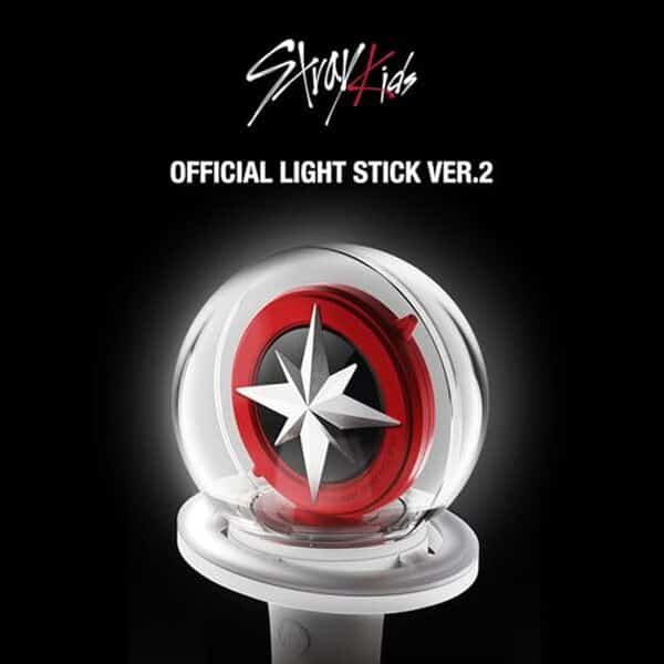 Découvrez notre test détaillé du light stick Stray Kids avec porte-clés miniature. Avis, caractéristiques et où l'acheter pour les fans K-pop. 